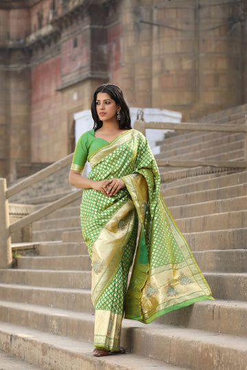Green Banarasi Saree In Silk With Hand Embroidered Border