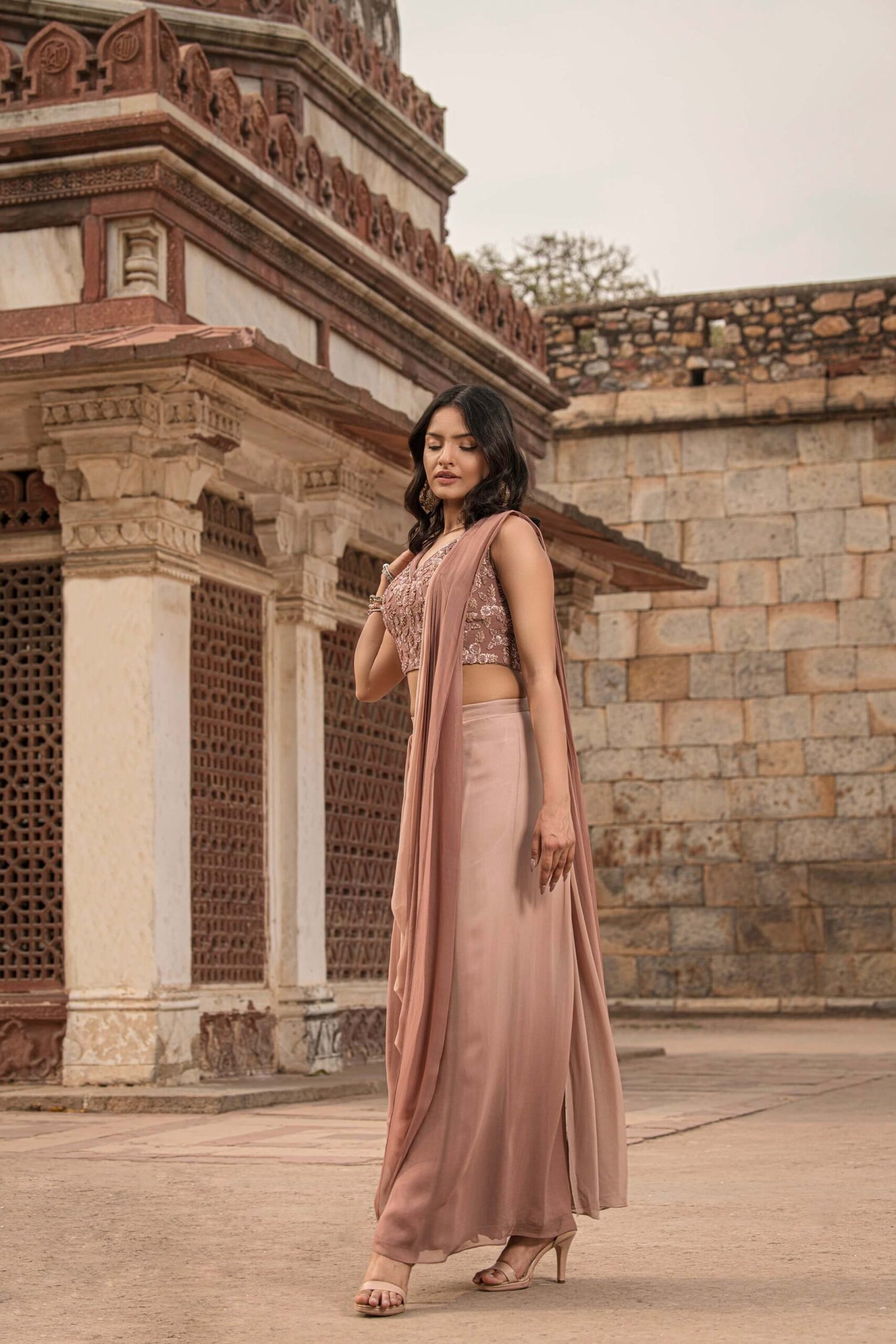 lookbook image shop_this_look_AVdw3f