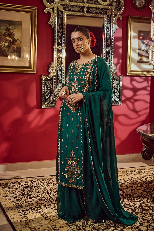 Green silk embroidered suit set